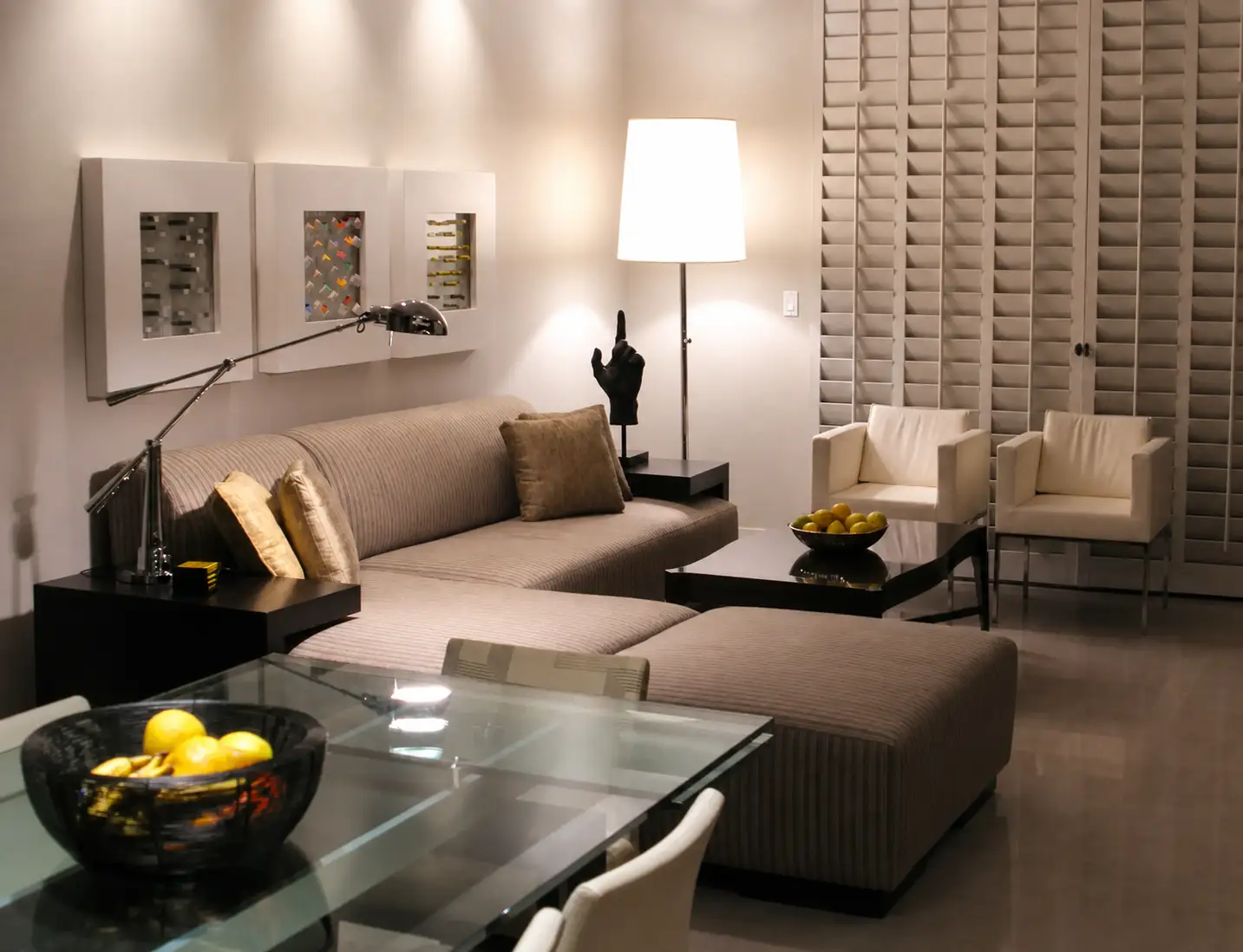 Desert Princess — Open plan dining