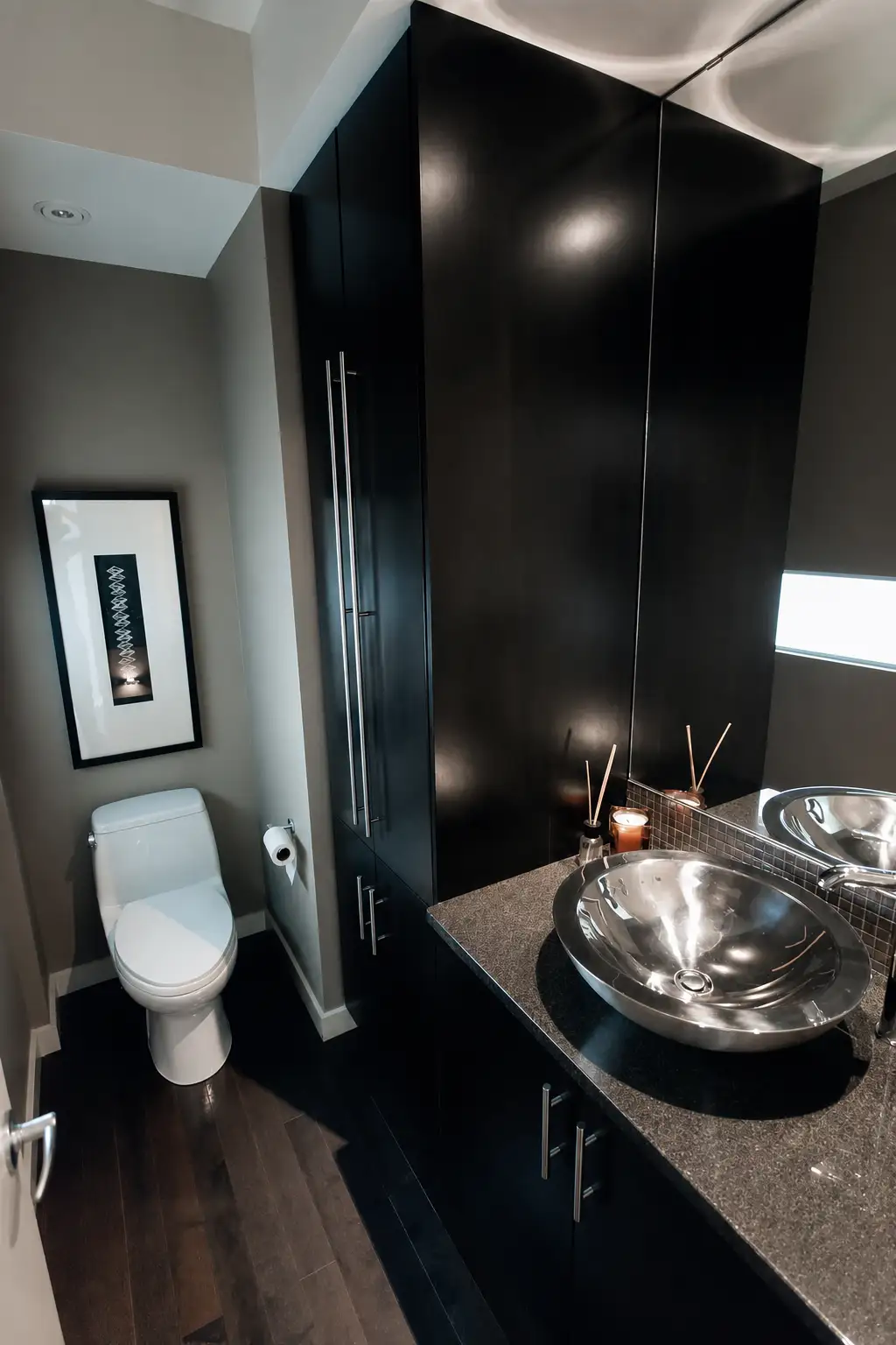 The Olive — Powder room