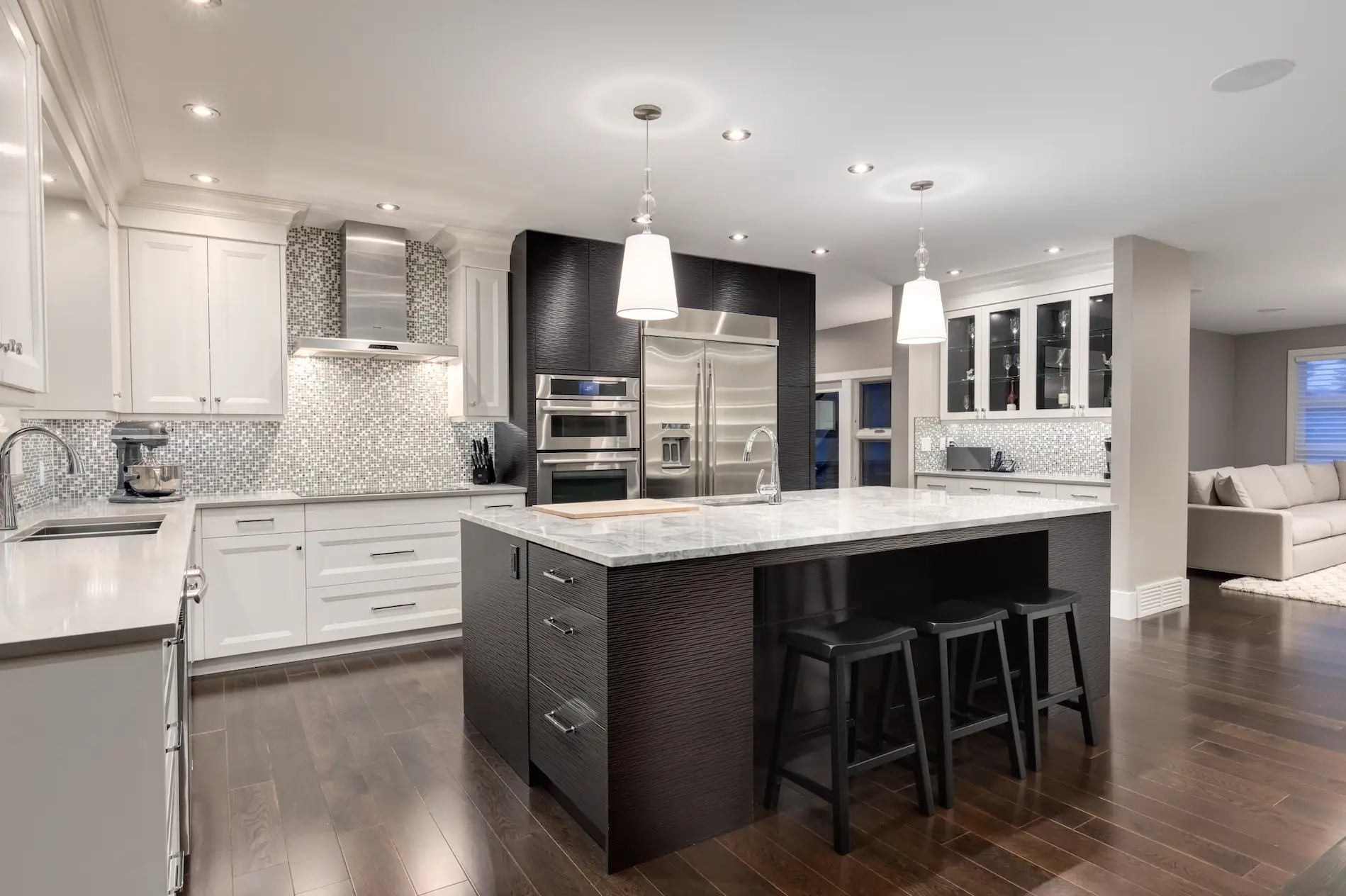Varsity — Contemporary kitchen