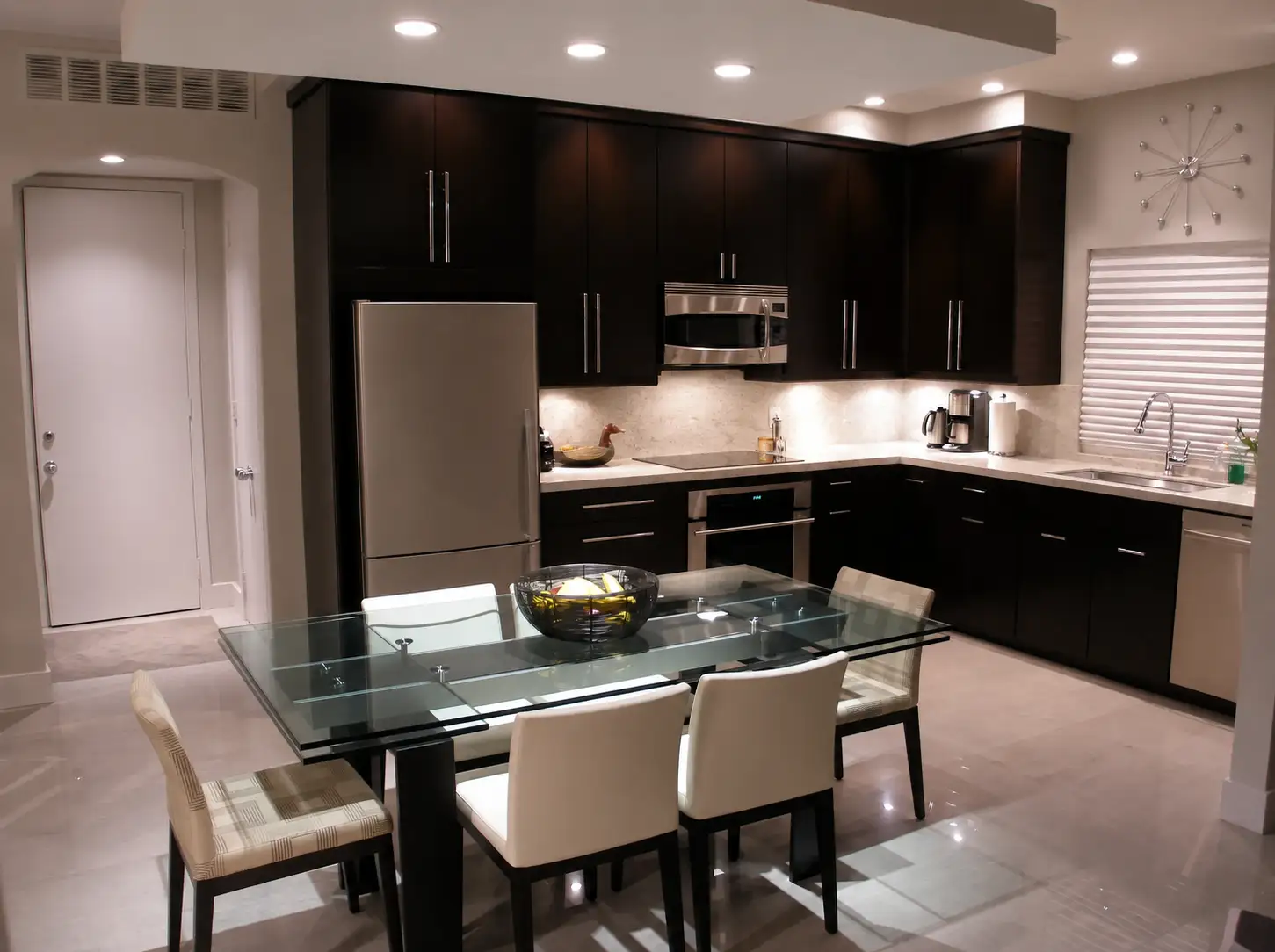 Desert Princess — Kitchen lounge