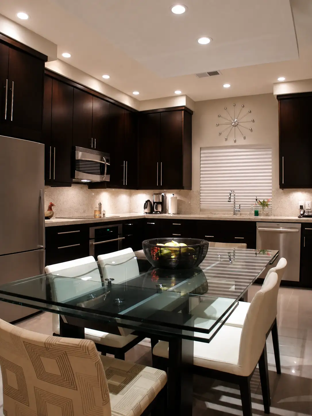 Desert Princess — Kitchen seating