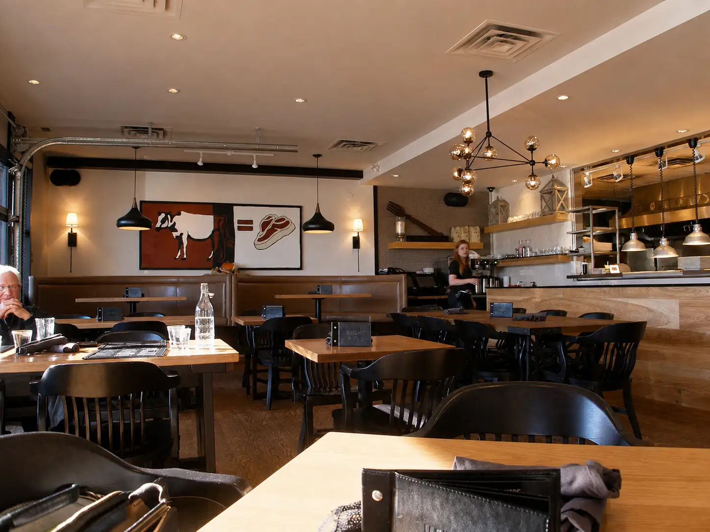 Merchants — Dining room