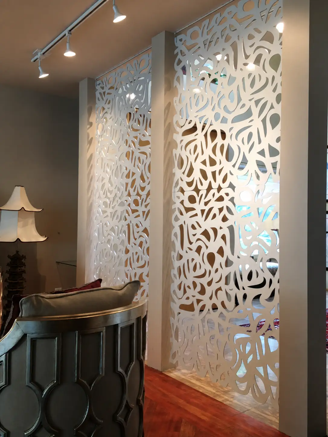 Hillcrest — Decorative divider detail