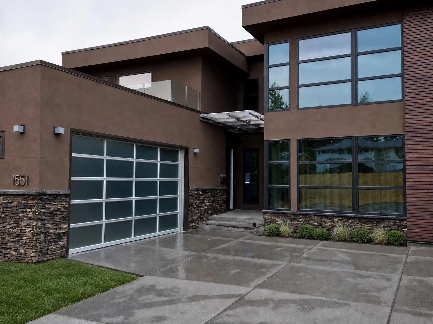 Windsor — Front facade landscape