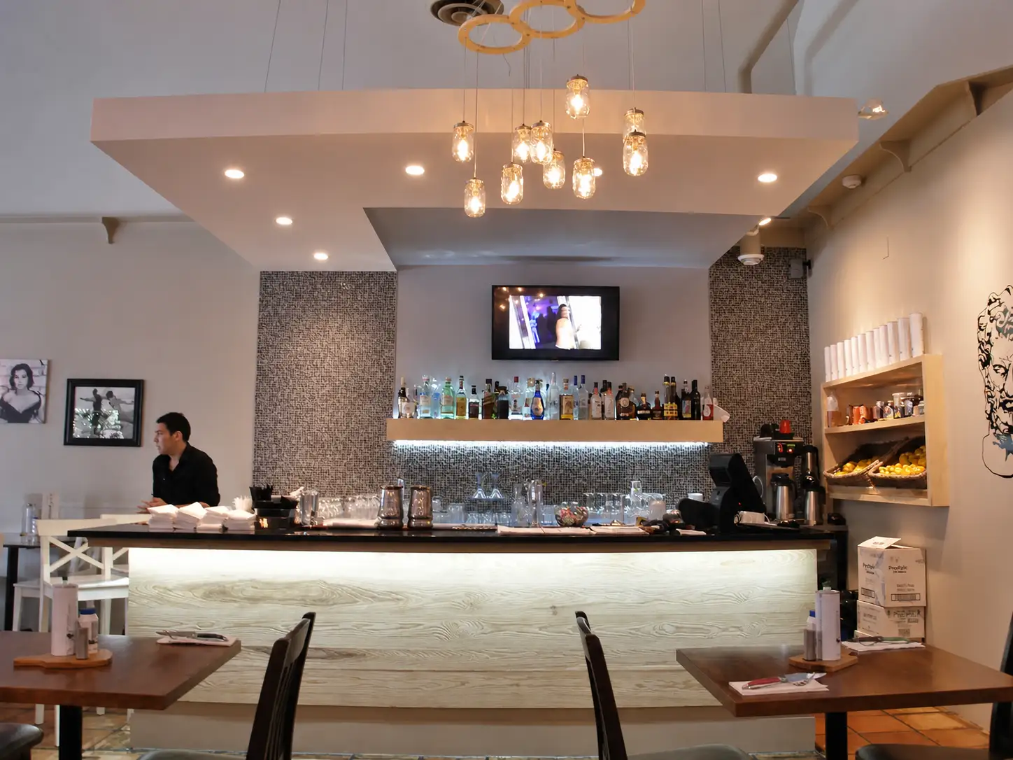 Greektown — Restaurant dining tables
