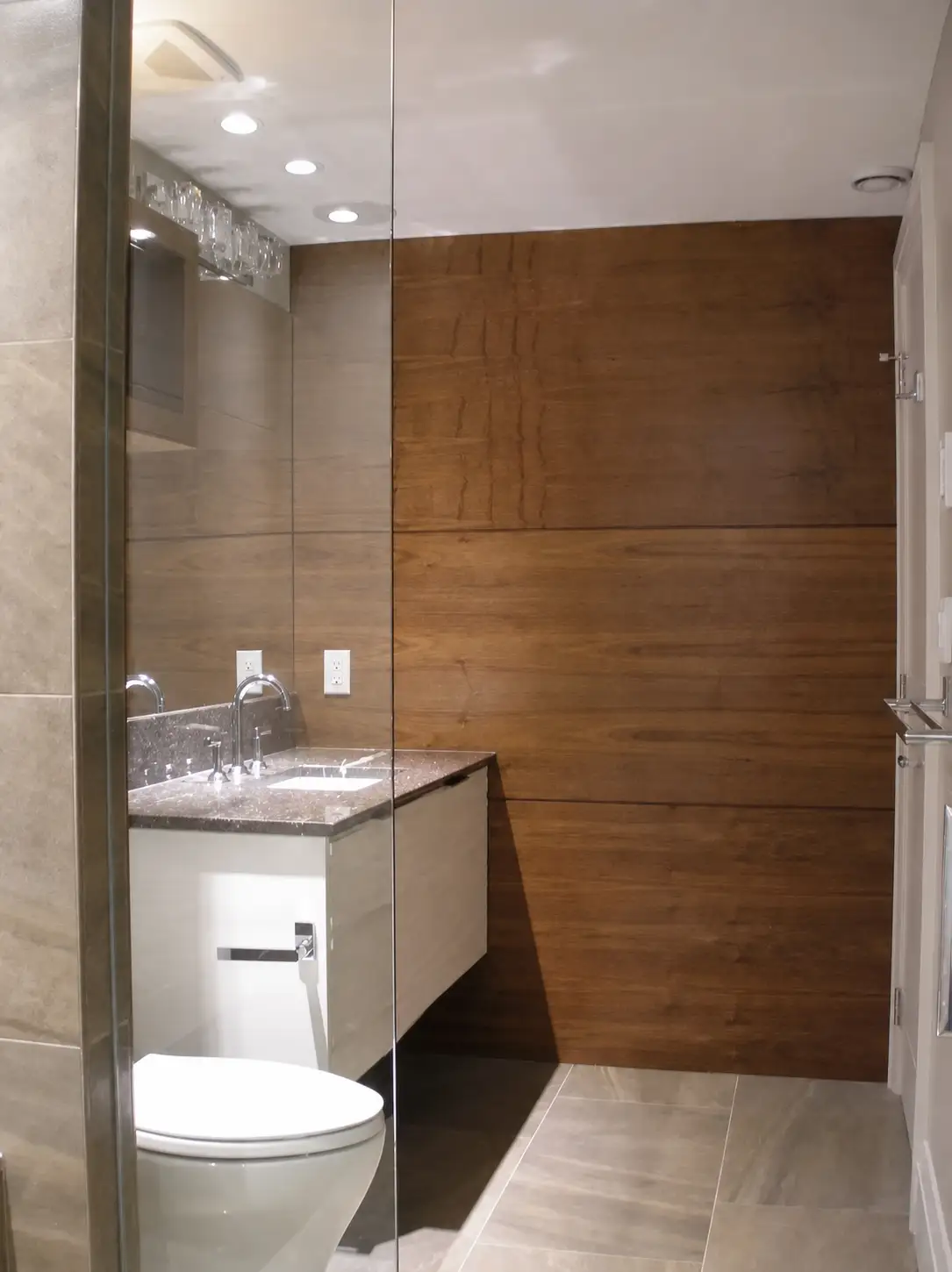 Lake Sundance — Powder room
