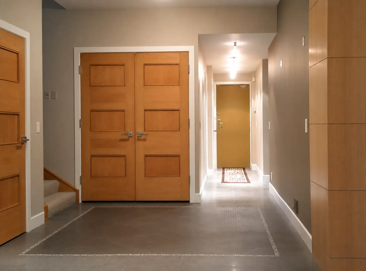 Hillcrest — Entrance foyer