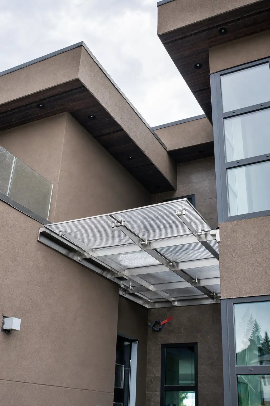 Windsor — Entry canopy