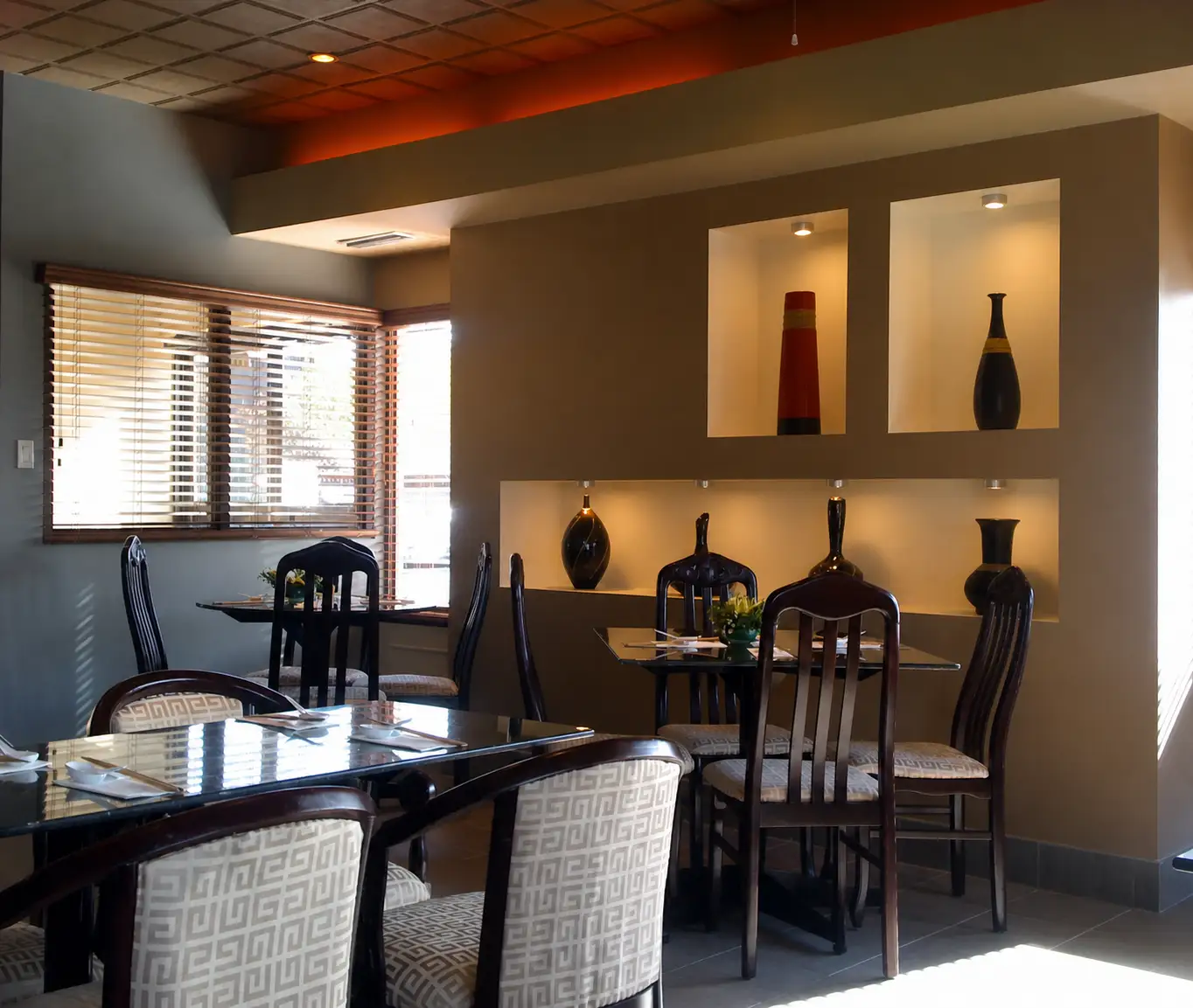 Hospitality — Restaurant breakfast nook