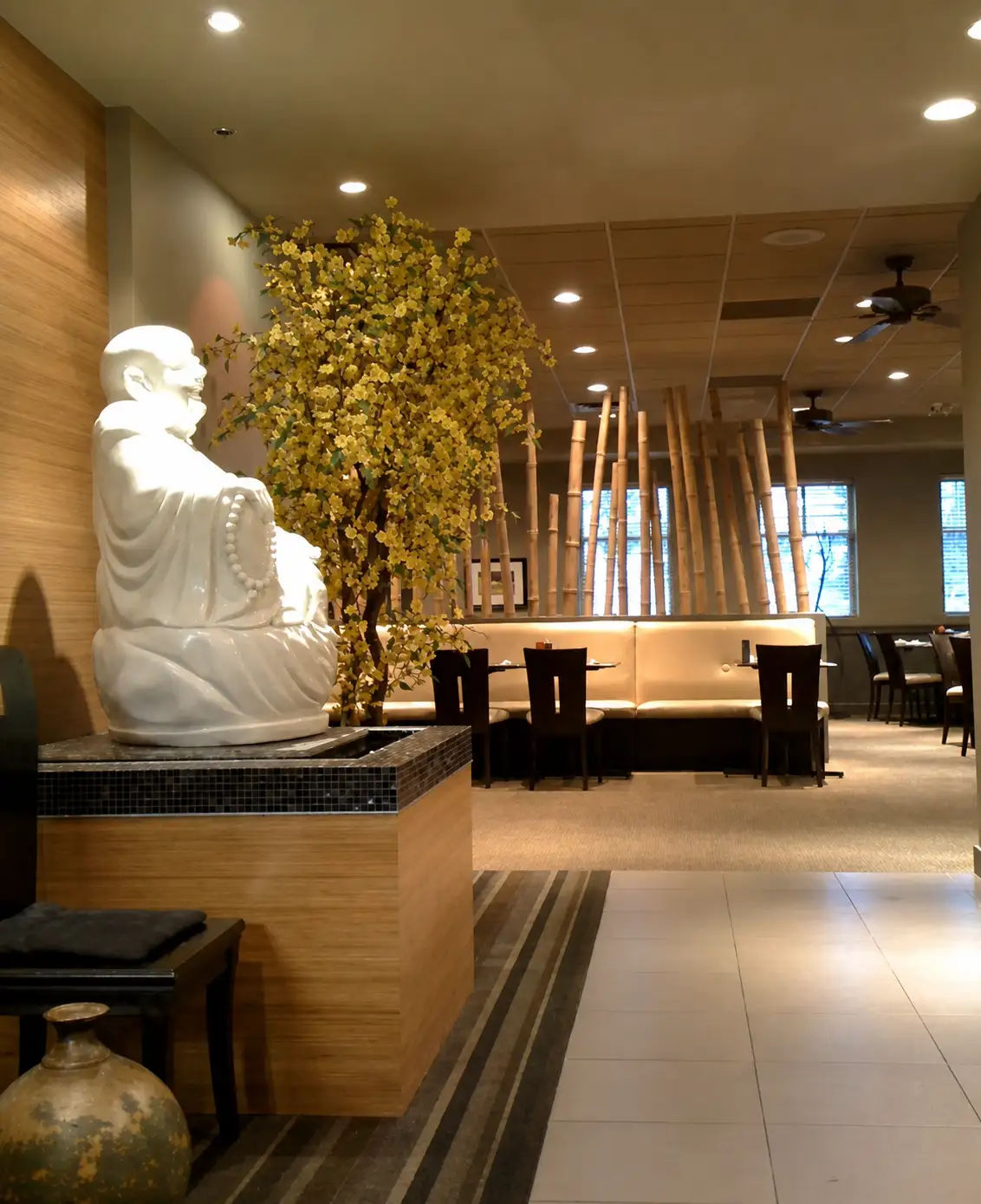Hospitality — Restaurant buddha dining